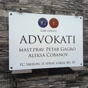 Table za advokate
